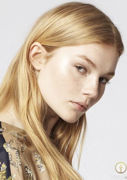 Zanna Van Vorstenbosch photo