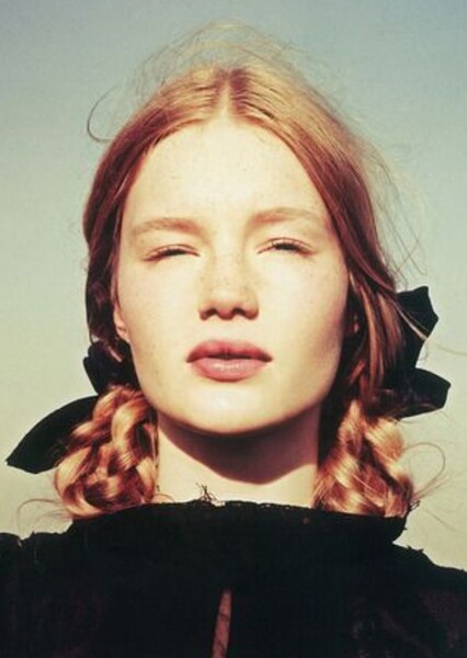 Zanna Van Vorstenbosch photo