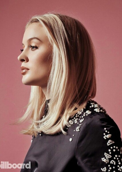 Zara Larsson photo