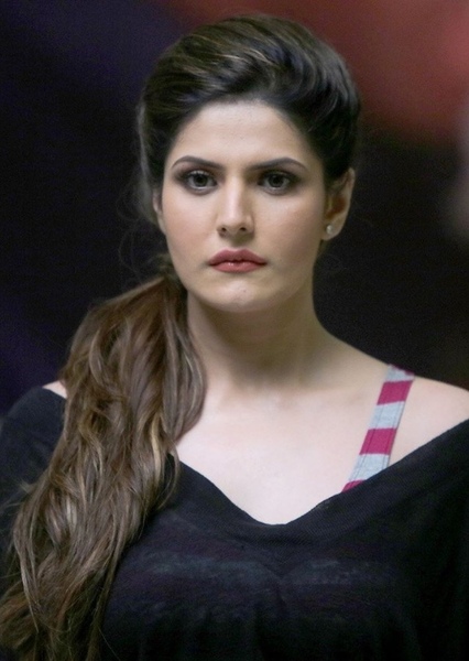 Zareen Khan photo