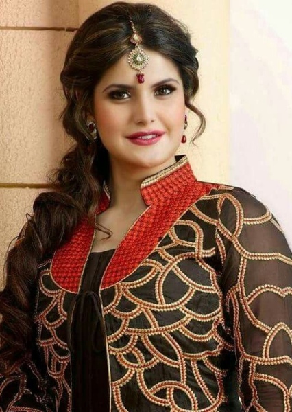 Zareen Khan photo