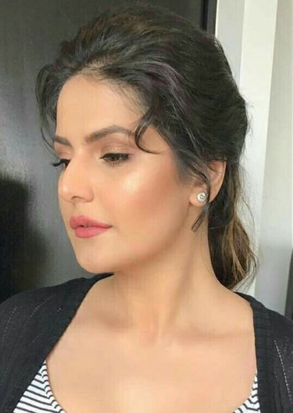 Zareen Khan photo