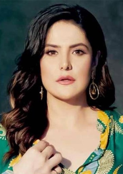 Zareen Khan photo
