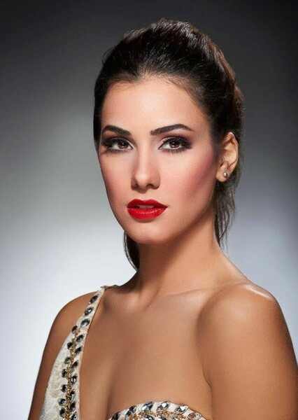 Zayneb Azzam as Emerie in A Court of Thorns and Roses