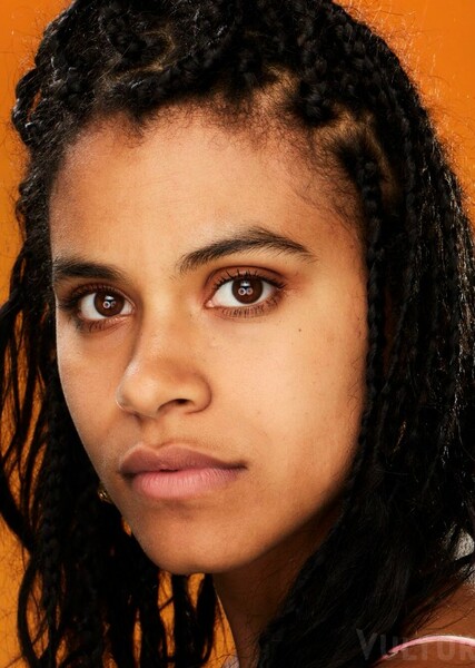 Zazie Beetz photo