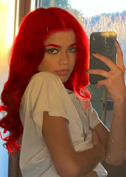 Zendaya photo