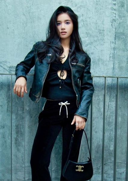 Zhang Jingyi photo
