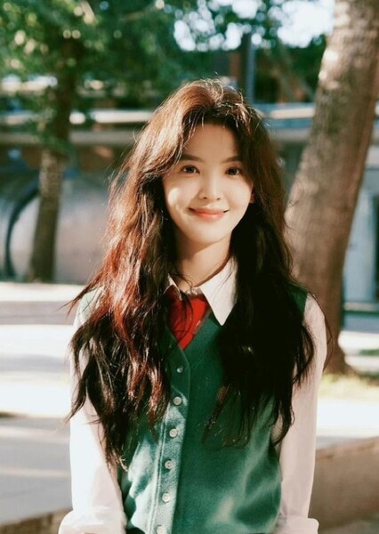 Zhang Ruonan photo