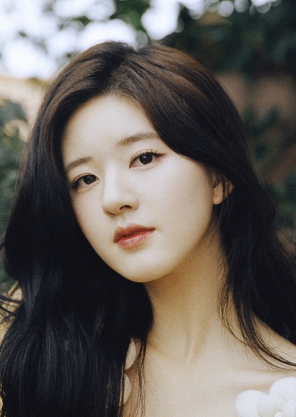 Zhao Lusi photo