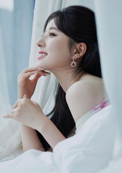 Zhao Lusi photo