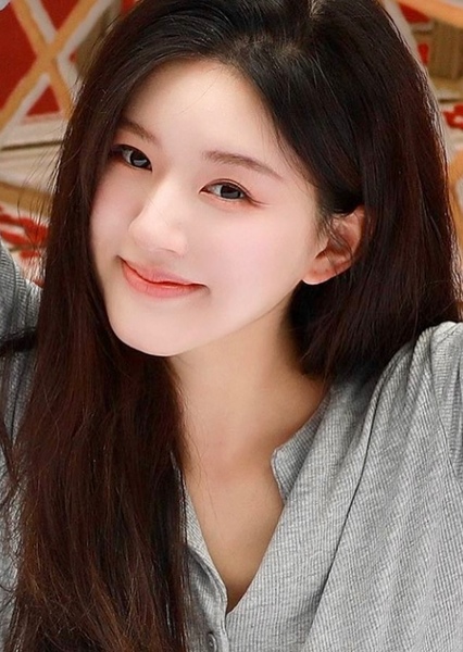 Zhao Lusi photo