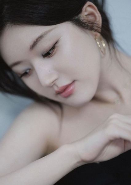 Zhao Lusi photo