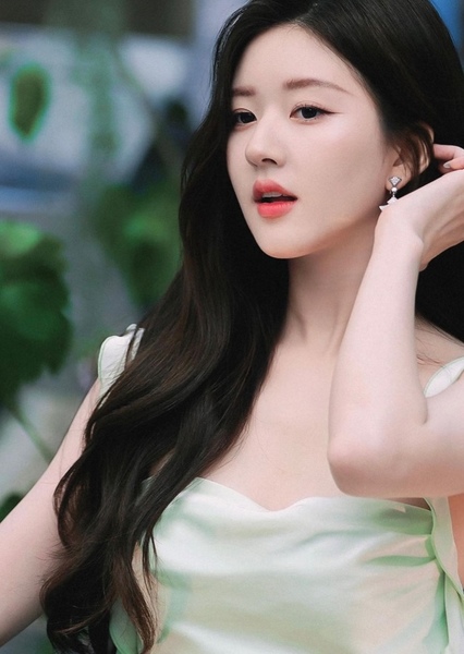 Zhao Lusi photo