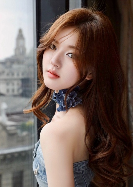 Zhao Lusi photo