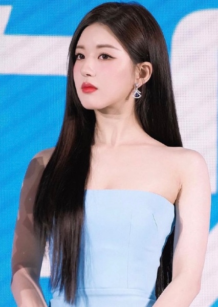 Zhao Lusi photo