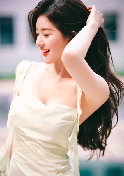 Zhao Lusi photo