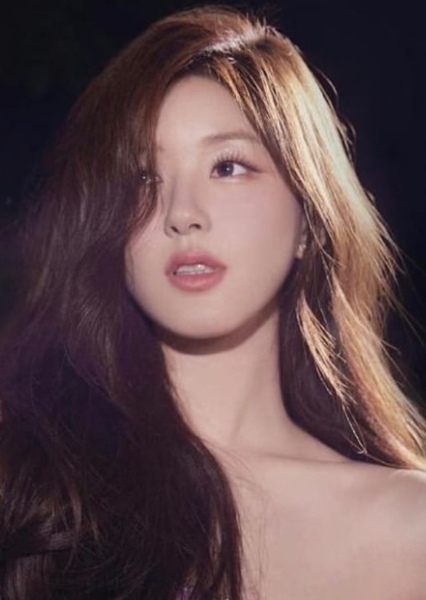 Zhao Lusi photo