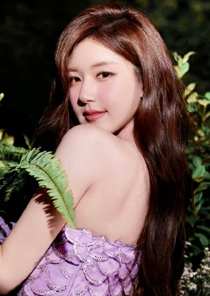 Zhao Lusi photo