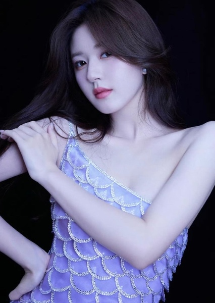 Zhao Lusi photo