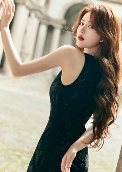 Zhao Lusi photo