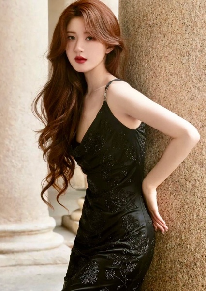 Zhao Lusi photo