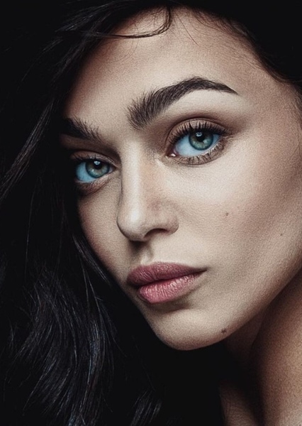 Zhenya Katava photo