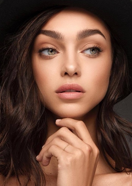 Zhenya Katava photo