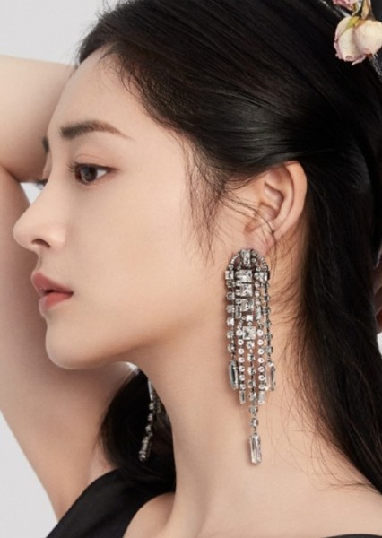 Zhou Jieqiong photo
