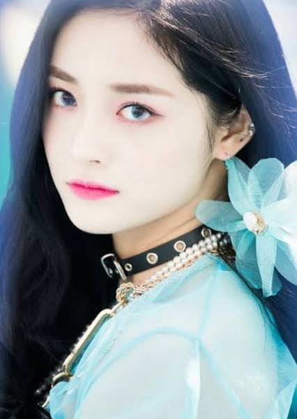 Zhou Jieqiong photo