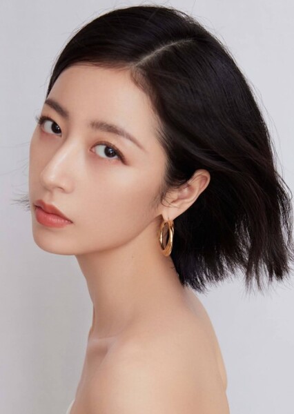 Zhou Yutong photo
