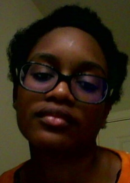 Zoe Akinbodunse photo