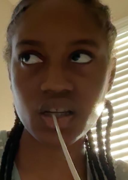 Zoe Akinbodunse photo