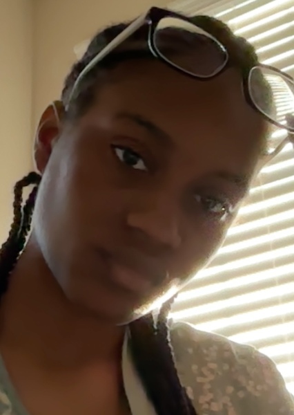 Zoe Akinbodunse photo