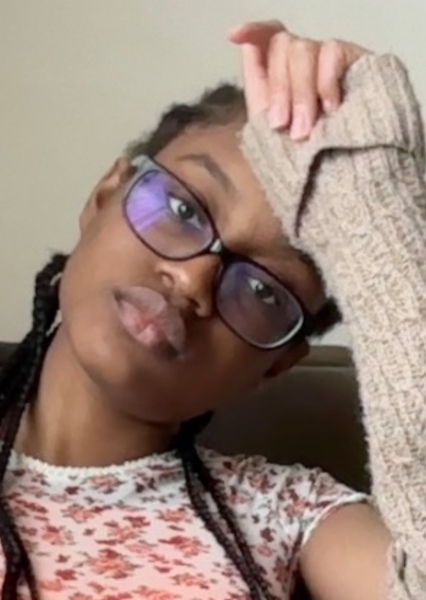 Zoe Akinbodunse photo