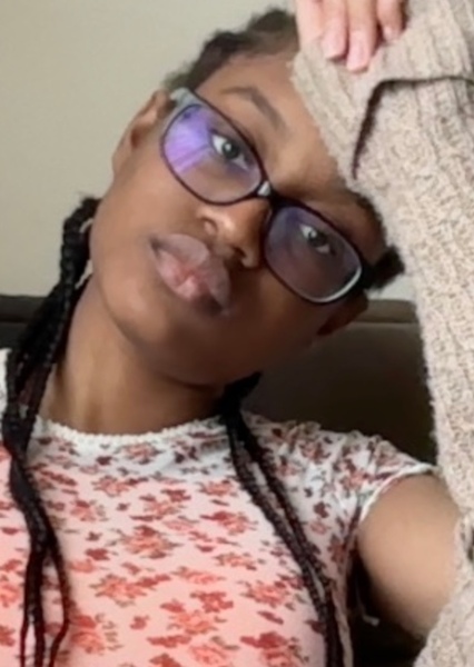 Zoe Akinbodunse photo