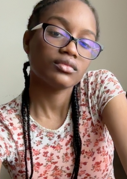 Zoe Akinbodunse photo