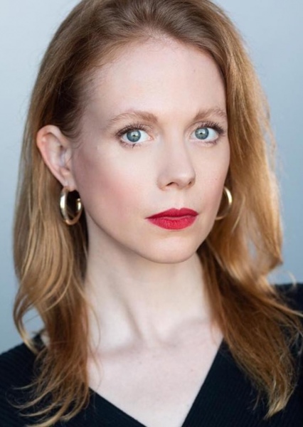 Zoe Boyle photo