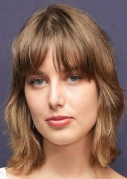 Zoe Brough photo