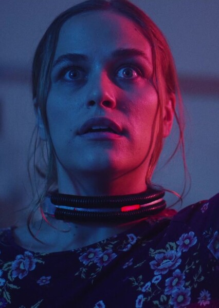 Zoe Graham photo