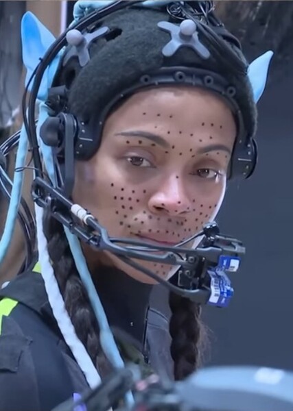 Zoe Saldaña photo