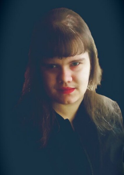 Zoe Szymon photo