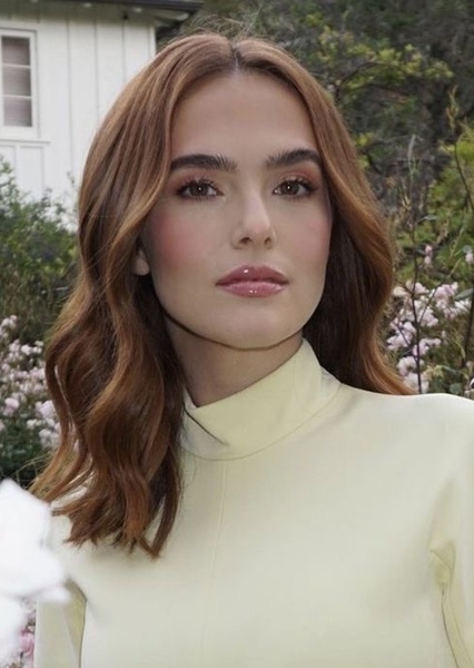 Zoey Deutch photo