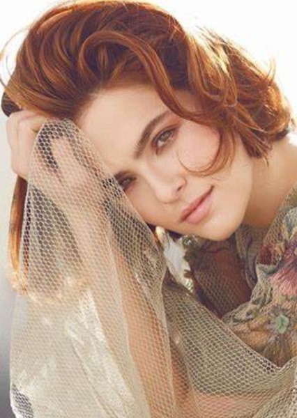 Zoey Deutch photo