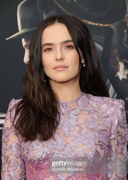 Zoey Deutch photo