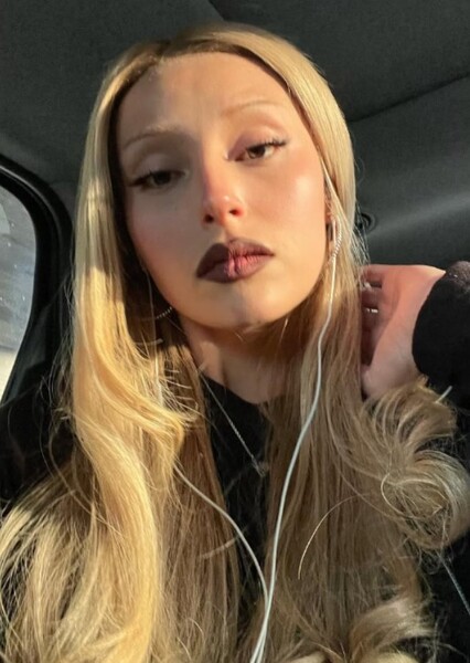 Zoey Luna