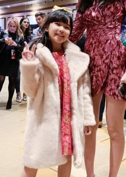 Zooey Miyoshi photo