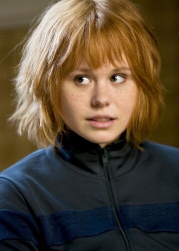Alison Pill photo 2