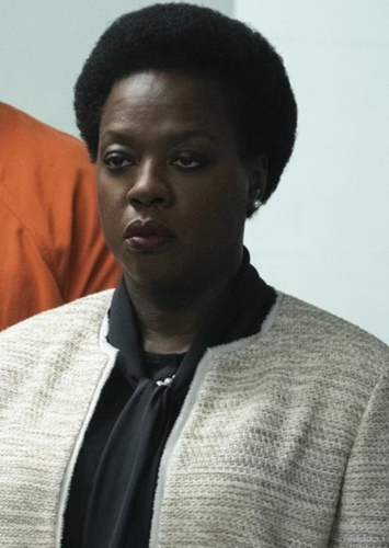 Amanda Waller photo 3