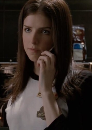 Anna Kendrick photo 1
