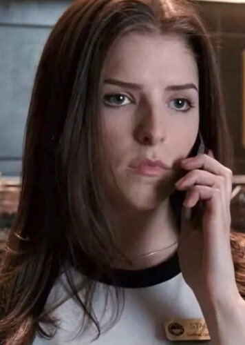 Anna Kendrick photo 2